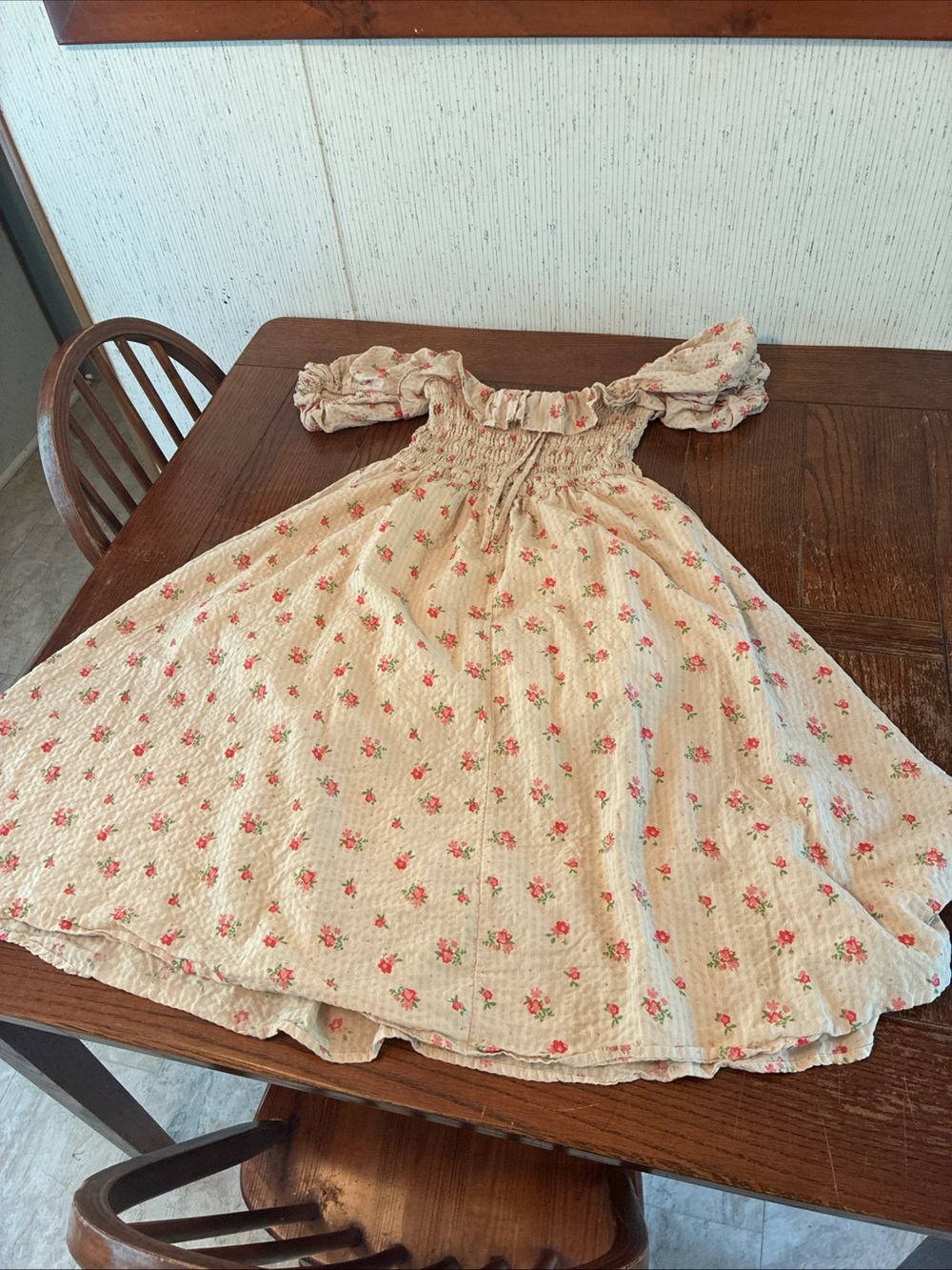 R Vivimos Floral Milkmaid Midi Dress Women’s L Beige Pink Smocked Puff Sleeve